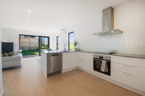 Photo of property in 529 Massey Road, Mangere, Auckland, 2022