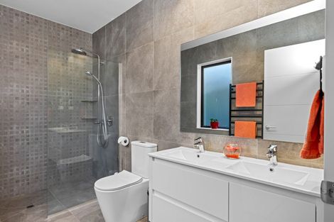 Photo of property in 61 Symes Drive, Red Beach, 0932
