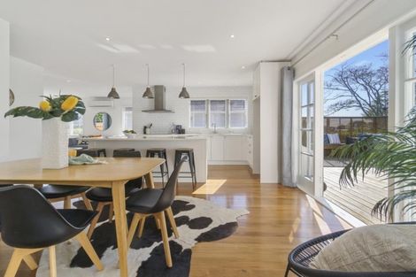 Photo of property in 6 Kervil Avenue, Te Atatu Peninsula, Auckland, 0610