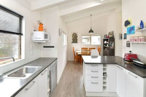 Photo of property in 55a Springs Road, Parakai, 0830