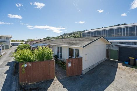 Photo of property in 1/18 Parkers Road, Tahunanui, Nelson, 7011