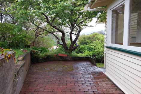 Photo of property in 6 Highland Crescent, Wadestown, Wellington, 6012
