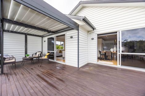Photo of property in 21 Hornbill Drive, Fairview Heights, Auckland, 0632