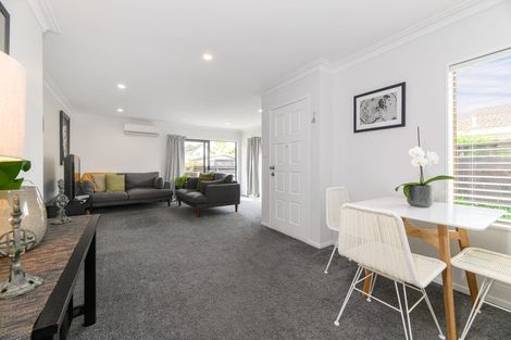 Photo of property in 63a Nile Road, Milford, Auckland, 0620