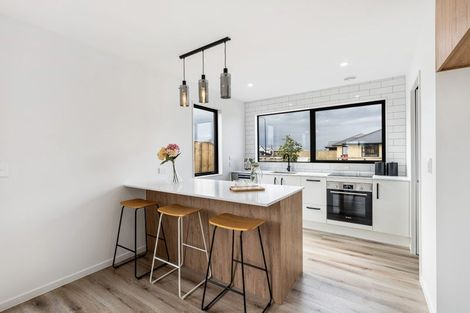 Photo of property in 35 Stackwood Avenue, Woodend, 7691