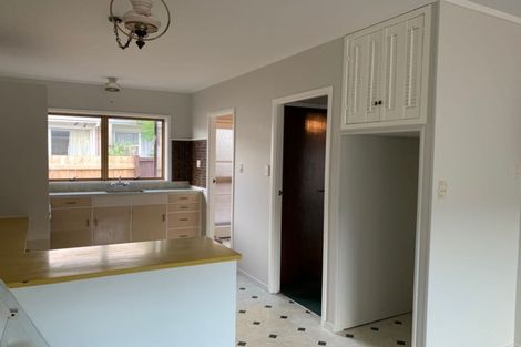 Photo of property in 2/48 Stanniland Street, Sunnyhills, Auckland, 2010