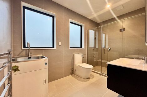 Photo of property in 16 Kiokio Place, Swanson, Auckland, 0614