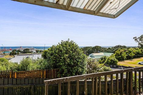 Photo of property in 54 Pioneer Road, Moturoa, New Plymouth, 4310