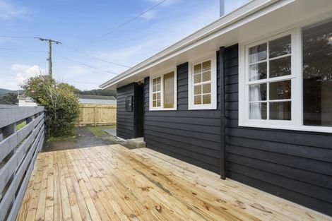 Photo of property in 89a Main Road, Wainuiomata, Lower Hutt, 5014