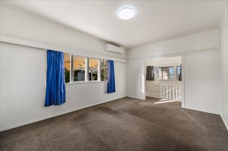 Photo of property in 72 Don Buck Road, Massey, Auckland, 0614