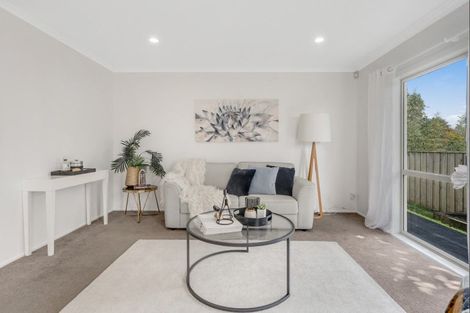 Photo of property in 2/17 Bain Place, Bucklands Beach, Auckland, 2014