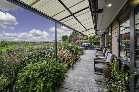 Photo of property in 1215 Taihape Road, Sherenden, Hastings, 4179