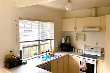 Photo of property in 2/17 Youngs Road, Papakura, 2110