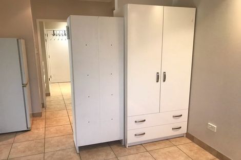 Photo of property in 22 School Road, Te Atatu South, Auckland, 0610