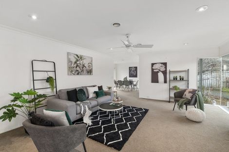 Photo of property in 32 Easton Way, Levin, 5510