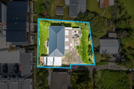 Photo of property in 27 Choice Avenue, Henderson, Auckland, 0612