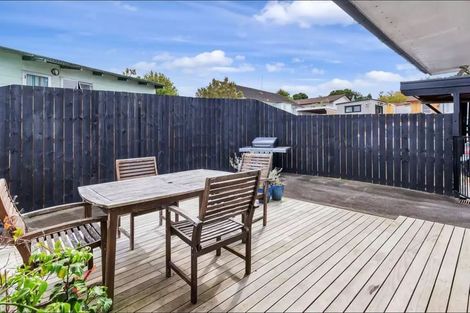 Photo of property in 20 Crosby Road, West Harbour, Auckland, 0618