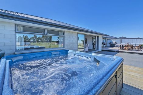 Photo of property in 13 Huntaway Lane, Dunsandel, 7682