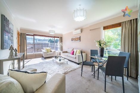 Photo of property in 5 Amberley Grove, Hutt Central, Lower Hutt, 5010