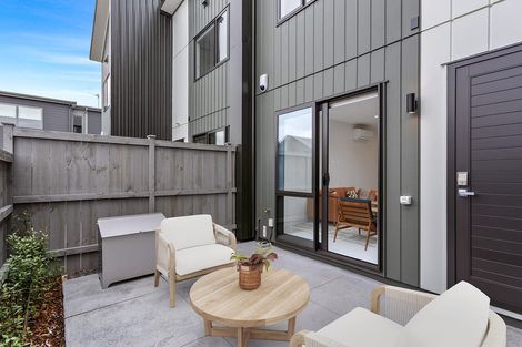 Photo of property in 4 Rauriki Lane, Rosehill, Papakura, 2113