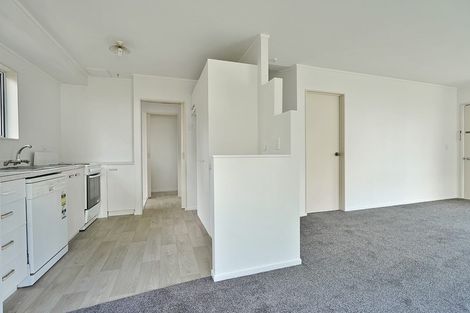 Photo of property in 6/24 Eastglen Road, Glen Eden, Auckland, 0602