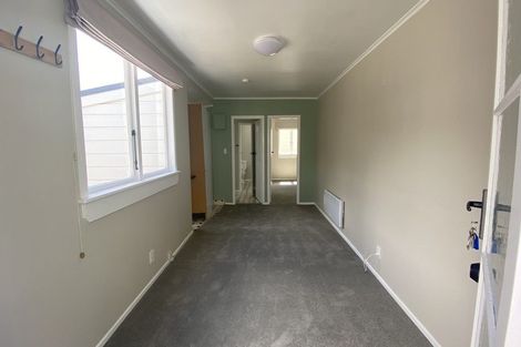 Photo of property in 108 Onepu Road, Lyall Bay, Wellington, 6022