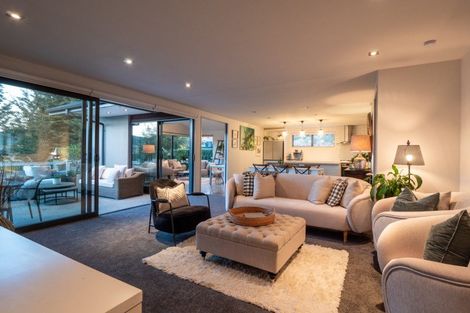 Photo of property in 2 Aberdare Court, Jacks Point, Queenstown, 9371