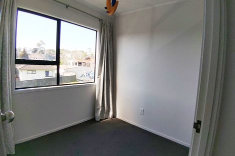 Photo of property in 2/1 Landsdale Place, Massey, Auckland, 0614