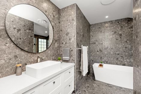 Photo of property in 3a Tauroa Road, Havelock North, 4130