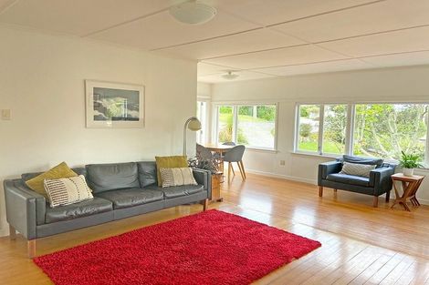 Photo of property in 986 Beach Road, Torbay, Auckland, 0630