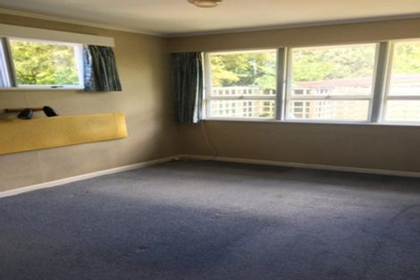 Photo of property in 60 Hogans Road, Glenfield, Auckland, 0629