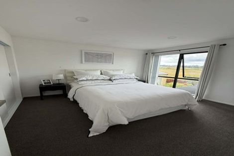 Photo of property in 8 Berba Lane, Westgate, Auckland, 0814