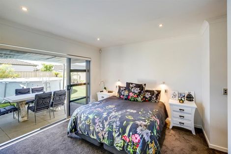 Photo of property in 21 Tasman Drive, Poraiti, Napier, 4112