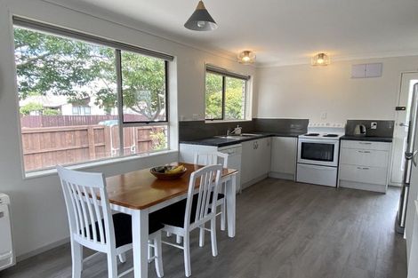 Photo of property in 21 Salford Avenue, Redwood, Christchurch, 8051