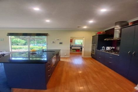 Photo of property in 92 Tutaki Road, Kelvin Grove, Palmerston North, 4470
