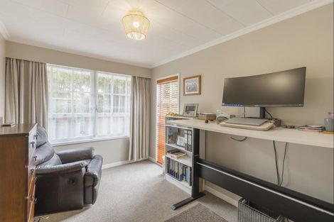 Photo of property in 3 Kanawa Street, Waikanae, 5036