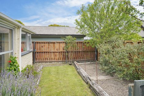 Photo of property in 23 Crofton Road, Harewood, Christchurch, 8051