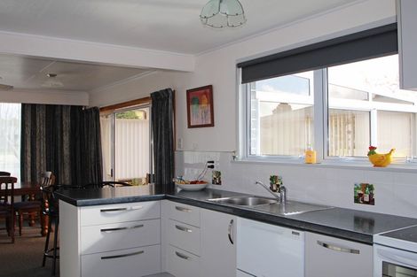 Photo of property in 7 Kenilworth Road, Oamaru North, Oamaru, 9400