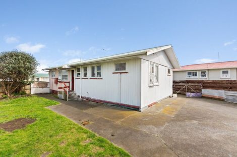 Photo of property in 7 Rogers Street, Castlecliff, Whanganui, 4501