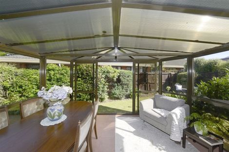 Photo of property in 2/45 Westgrove Avenue, Avonhead, Christchurch, 8042