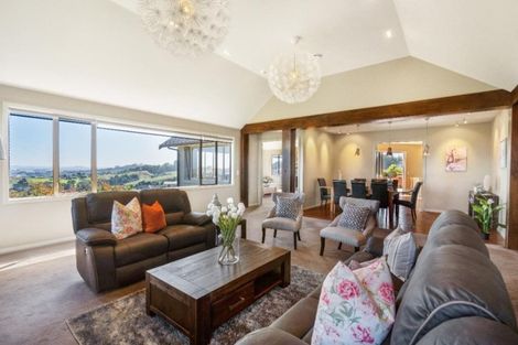 Photo of property in 3 Coronet Lane, Flat Bush, Auckland, 2019