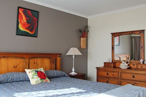 Photo of property in 7 Kenilworth Road, Oamaru North, Oamaru, 9400