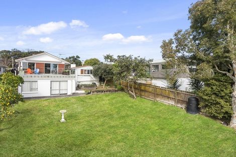 Photo of property in 132 Colwill Road, Massey, Auckland, 0614