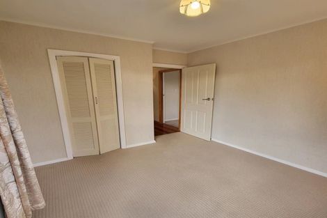 Photo of property in 124 Cambridge Terrace, Fairfield, Lower Hutt, 5011