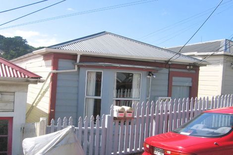 Photo of property in 19 Hanson Street, Mount Cook, Wellington, 6021