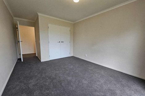 Photo of property in 37 Mcewen Crescent, Riverstone Terraces, Upper Hutt, 5018