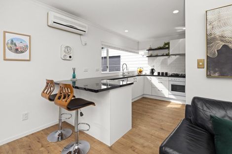 Photo of property in 13a Anzac Avenue, Onekawa, Napier, 4110