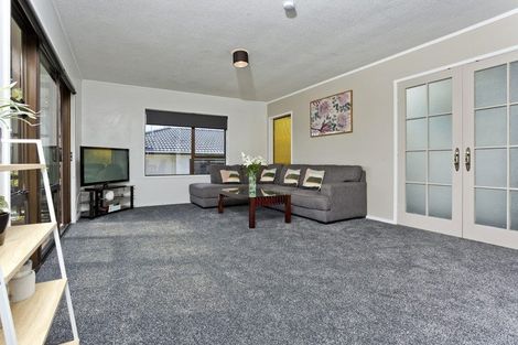 Photo of property in 1/38 Birkdale Road, Birkdale, Auckland, 0626