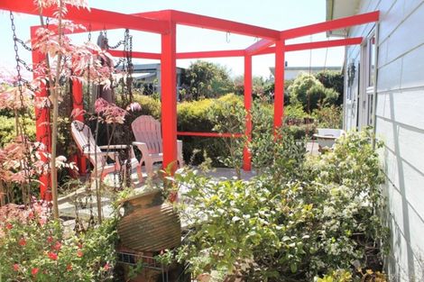 Photo of property in 35 Romilly Street, Westport, 7825