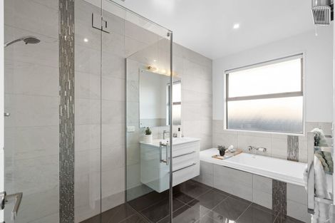 Photo of property in 14 Crown Close, Prebbleton, 7604